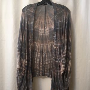 Brand new Mijo by Michelle Jonas gauze open front wrap.  Light and airy.